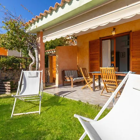 La Vela Summer House - Free Wifi - 700mt From The