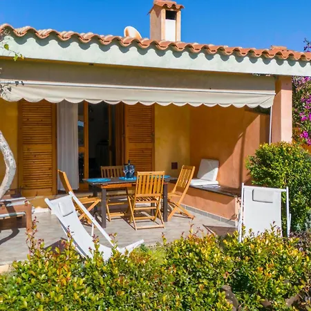 La Vela Summer House - Free Wifi - 700mt From The